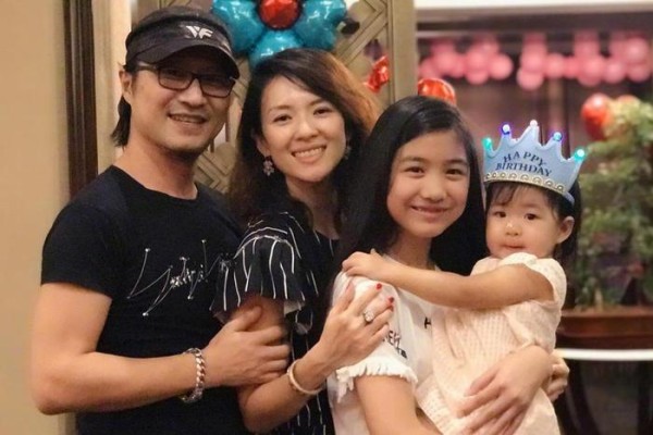 安以轩顾忌继女不谈孕事，而这些女星和继女相处十分融洽有爱