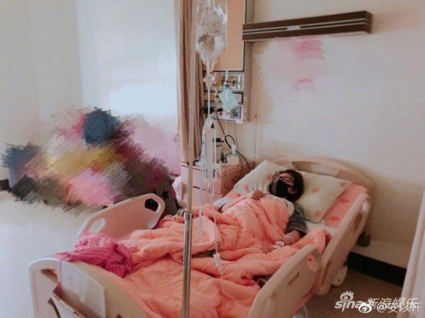 安以轩顾忌继女不谈孕事，而这些女星和继女相处十分融洽有爱