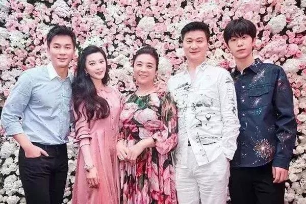 范冰冰妈妈是谁 母女俩丑闻都不少范丞丞来历饱受质疑