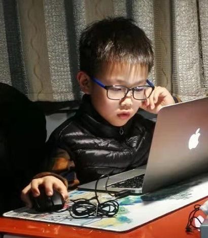 【明星小记者】小小作文里面蕴涵着一个大大记者梦——明星小记者刘治荃