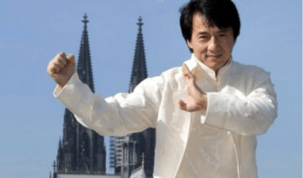 原来国际章, 张晋都是武替出身, 她们也是替身但是只是替身!