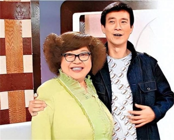 明星父母与子女关系：背后的教训与反思
