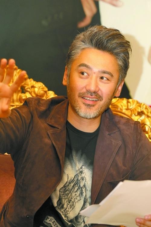 吴秀波深夜面见娱乐圈大佬，姿态十分卑微，这是为复出做打算？