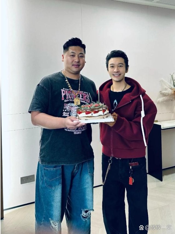 惊喜生日派对！黄晓明工作室揭...@攸攸一文的动态