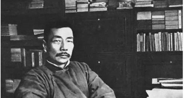 素未谋面却互骂15年，晚年忽然和解，鲁迅和郭沫若的关系匪夷所思