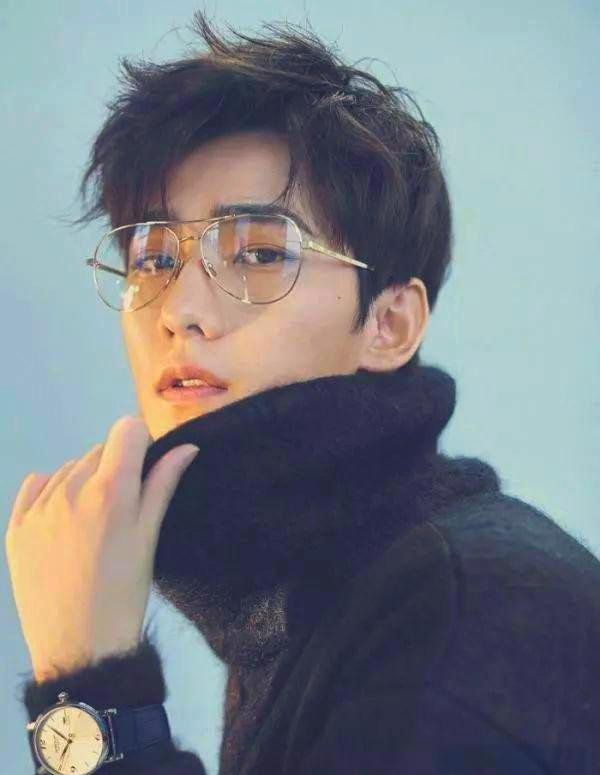 明星粉丝团昵称背后的故事与情感