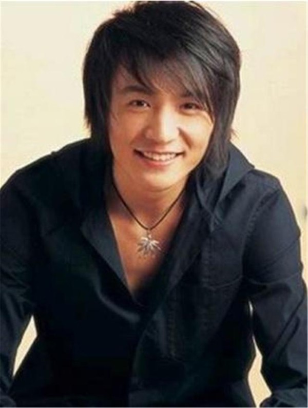 47岁朴树隐藏15年的妻子，气质不输前任周迅，还是娱乐圈中的熟人