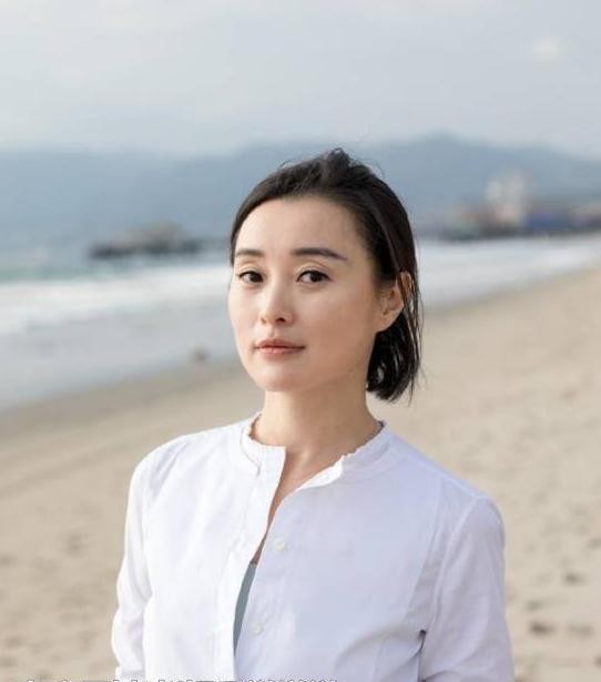 陈建斌为了她，抛弃相恋5年的吴越！如今48岁的吴越过的如何？