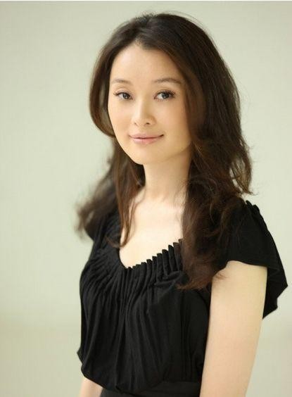 陈建斌为了她，抛弃相恋5年的吴越！如今48岁的吴越过的如何？