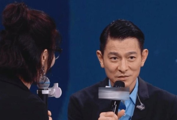 刘德华女儿一句话，让多少明星羞愧，听后再品《奉陪到底》感触深