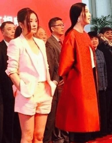 看似相处的和平明星
