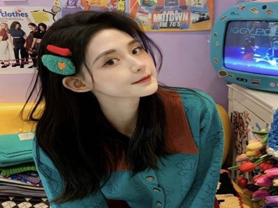 伦理年轻漂亮的保 4,明星助理引争议，真相竟如此反转-3
