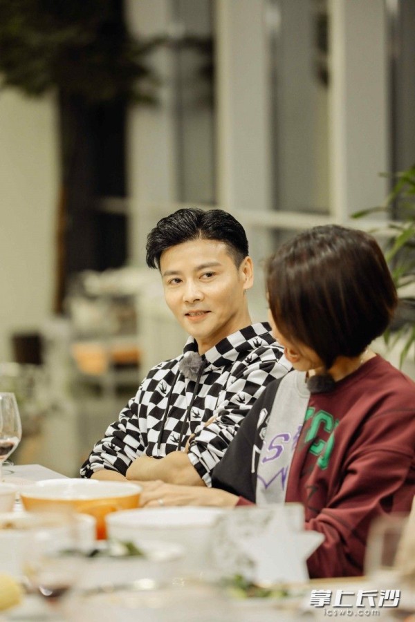 夫妻吵架很常见，服软认错不丢人。芒果TV供图