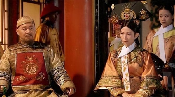 京圈中四位满清贵族后裔：不是王爷就是公主，各个都是“皇族”