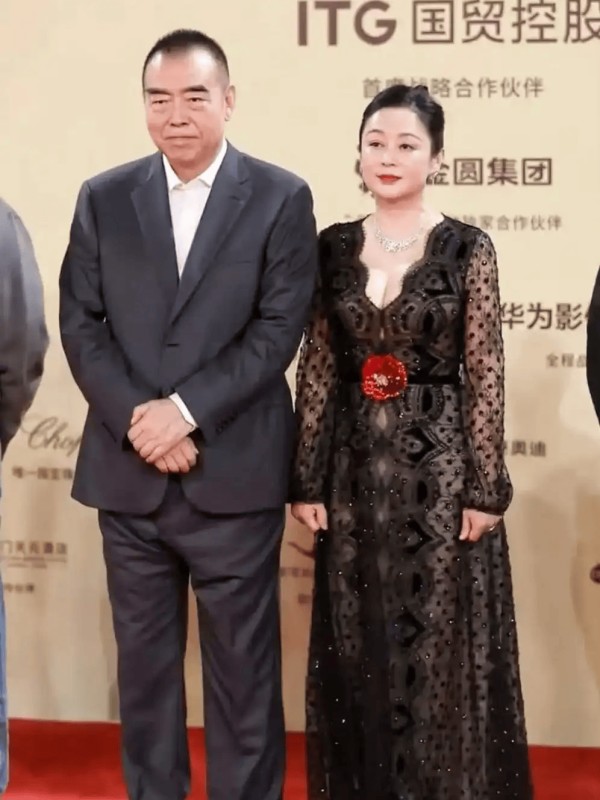 陈凯歌被骂惨！态度傲慢、斜眼无视刘德华打招呼，网友：不服啊？