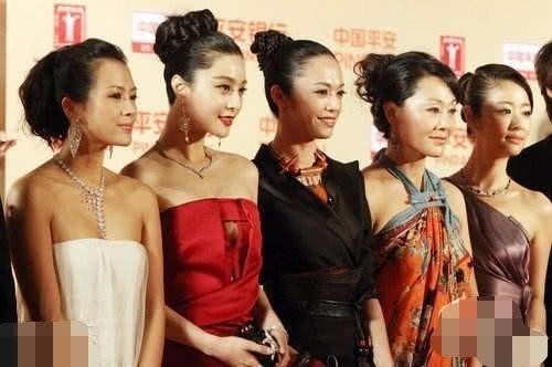 周迅赵薇等大花互撕才是真撕，娱乐圈“塑料姐妹花”太小家子气