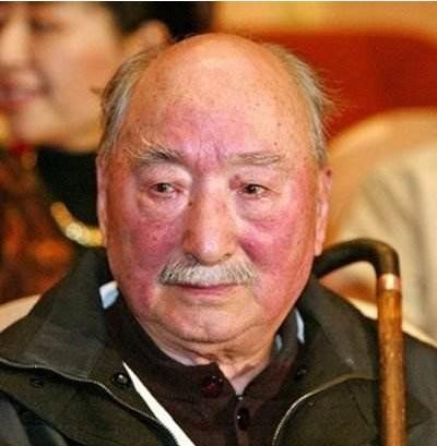 陈佩斯三代人站一起就像复制粘贴
