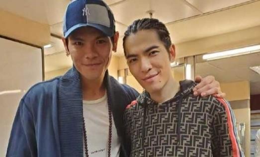 萧敬腾雨神称号怎么来的，萧敬腾和向佐是什么关系