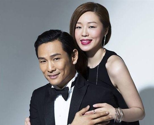 他曾是当红影星，娶小24岁妻子，比丈母娘大一岁，如今老来得子