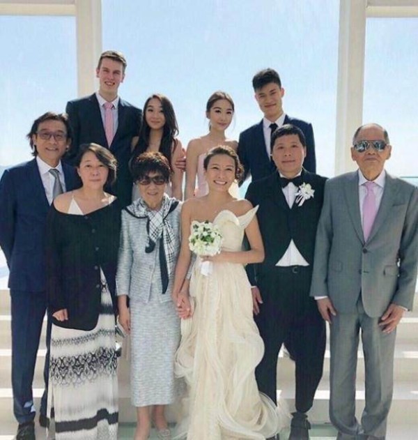 梁家辉的妹妹，林志颖的妹妹，尼坤的妹妹，人气偶像都是妹控！