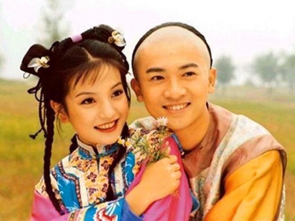 赵薇生日明星送祝福，苏有朋被赞真友谊，李冰冰却引争议