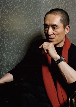 张艺谋感情生活大曝光：娇妻被“小三”打