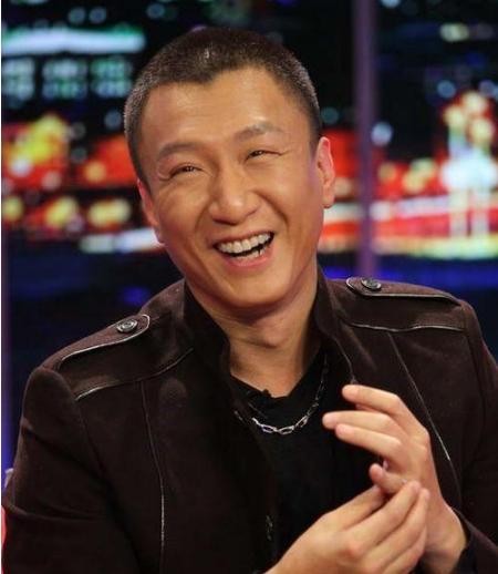 明明是演技派男演员，却三年都不拍戏，非在综艺上卖萌