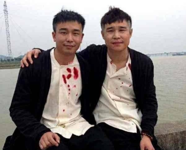 明星和替身的合照，陈小春已经够像了，最后一位关系复杂