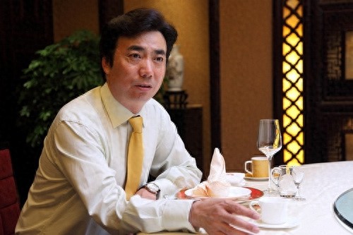 继父不易做！这些二婚后的男星们却能与继子女亲密打成一片！