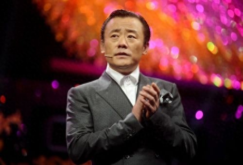 继父不易做！这些二婚后的男星们却能与继子女亲密打成一片！
