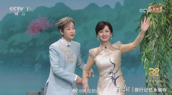 71岁赵雅芝和61岁叶童, 在春晚同框! 网友: 太配了