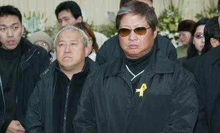 传唱无数被称亚洲第一飞人，因猝死成龙为其办葬礼