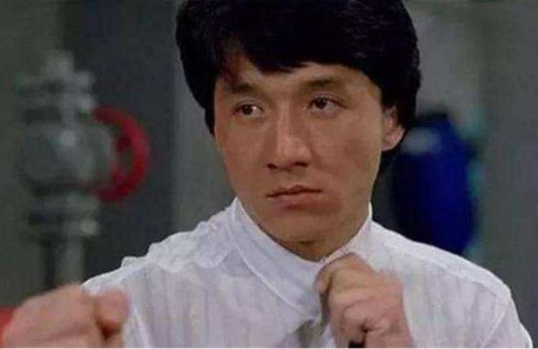 曾教成龙做人，还与吴宗宪飙歌，死后却无人料理，只能靠捐款下葬