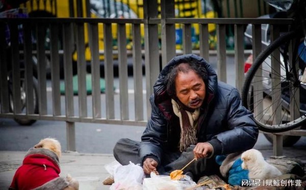为什么穷人，总是把亲戚关系看得很重，而富人却淡化亲戚关系呢？