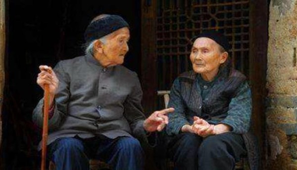 为何亲戚关系越来越淡？老祖宗总结了两句俗语，句句经典
