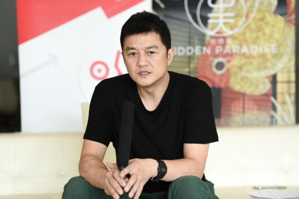 李亚鹏退出娱乐圈四年，陪伴在李嫣身边，他一直在做一个好父亲