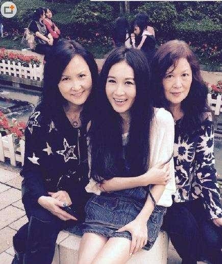 刘德华同学聚会照片曝光,证明有明星的聚会千万别去