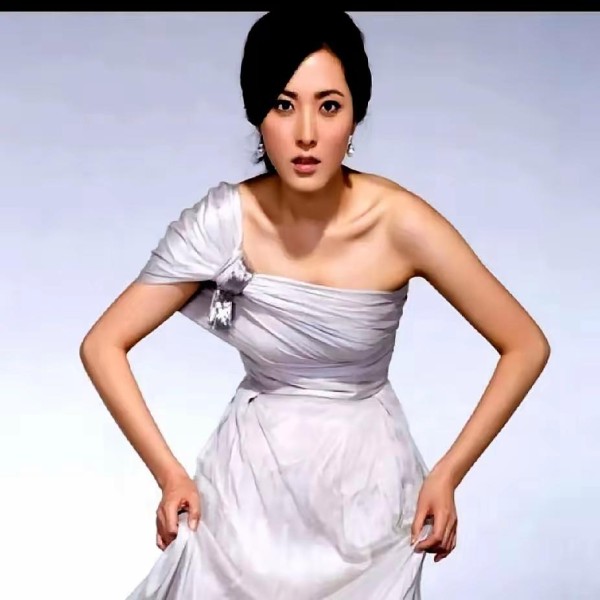 惊天大瓜！中戏96级校花曾黎终...@心如止水的动态