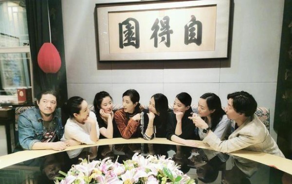 一部《隐秘的角落》，曝光秦昊和章子怡的关系，96班可真神奇！