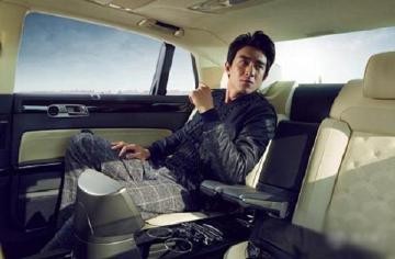 和王思聪形影不离 原来林更新也坐拥众多豪车