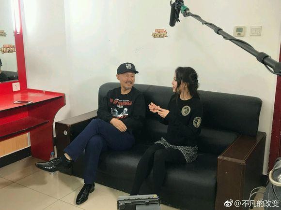 张韶涵和腾格尔老师一见如故的聊开了！