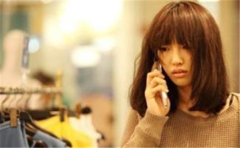 和女朋友怎么聊天找话题，如何跟女朋友找话题