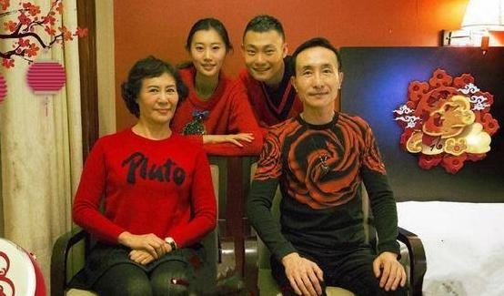 盘点明星大腕貌美如花的儿媳妇：最后两位虽然离婚了但情义还在