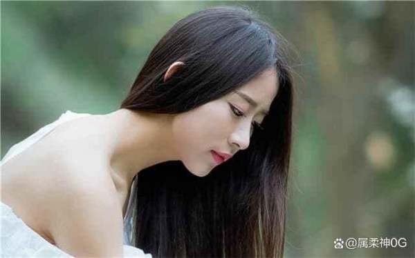 跟女友聊天怎么找话题？轻松开启甜蜜对话的攻略！