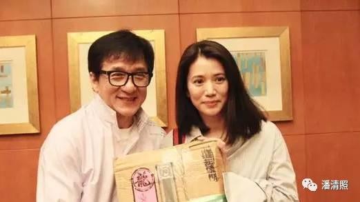 袁咏仪成龙为何结怨22年?如今一相泯恩仇