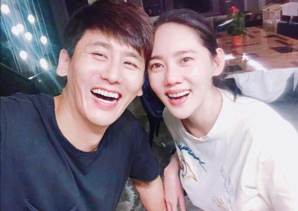中韩“姐弟恋”离婚：陈华和咸素媛，本就是一对商业夫妻