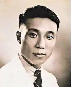 90岁再婚却让人肃然起敬，捧红无数明星，也成就了众多莘莘学子！