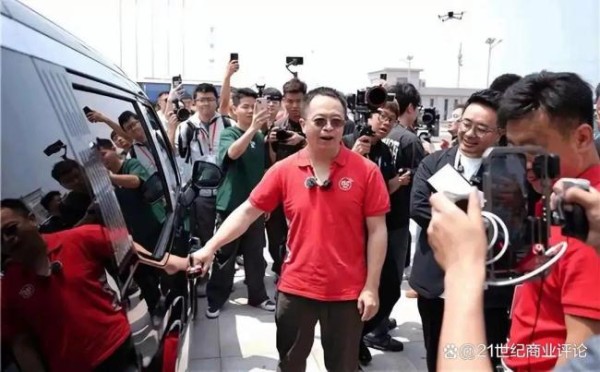 身家200亿的周鸿祎狠命抢单 重押AI搜索