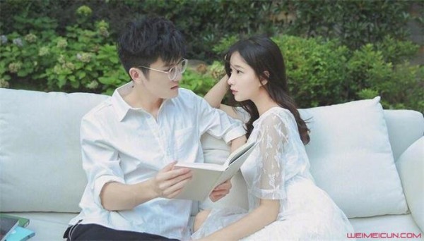 若风公布恋情女友竟是戚蓝尹 晒亲密合影示爱似好事将近