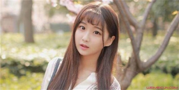 若风公布恋情女友竟是戚蓝尹 晒亲密合影示爱似好事将近